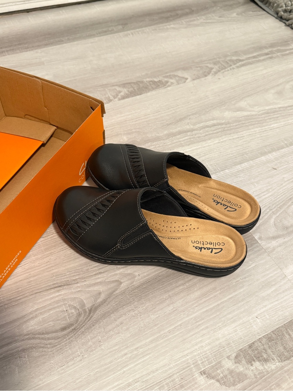 Clarks Women's Laurieann Lux Slip-On Mules 6.5 - Picture 10 of 11